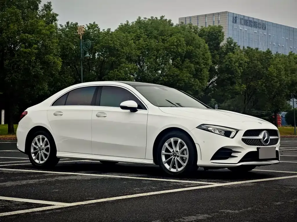 Mercedes-Benz A-Class — фото 10