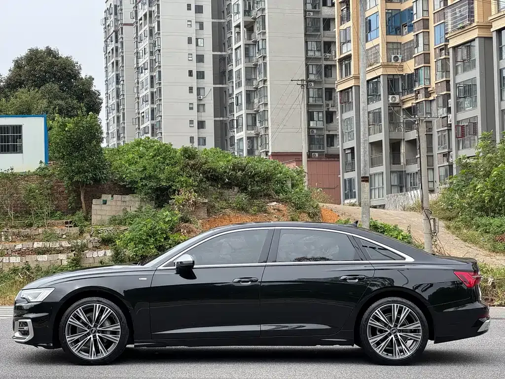 Audi A6L — фото 7