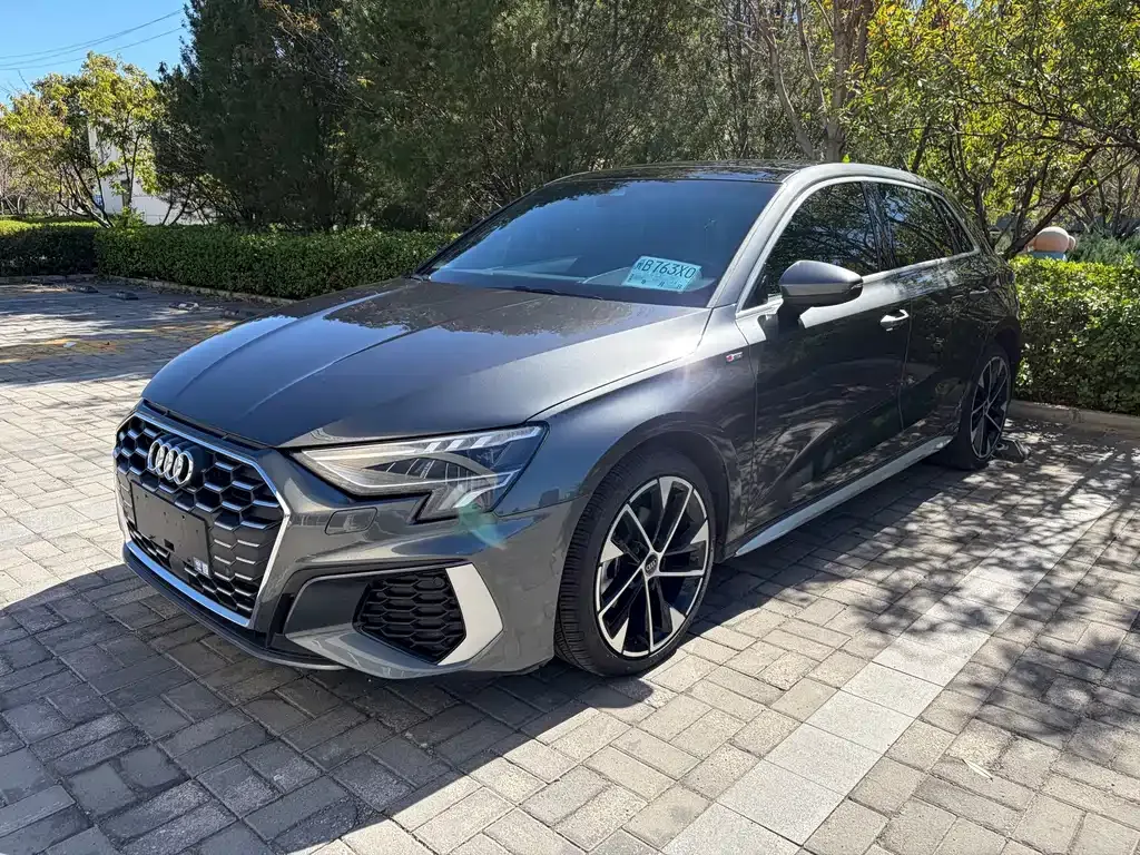 Audi A3 — фото 1