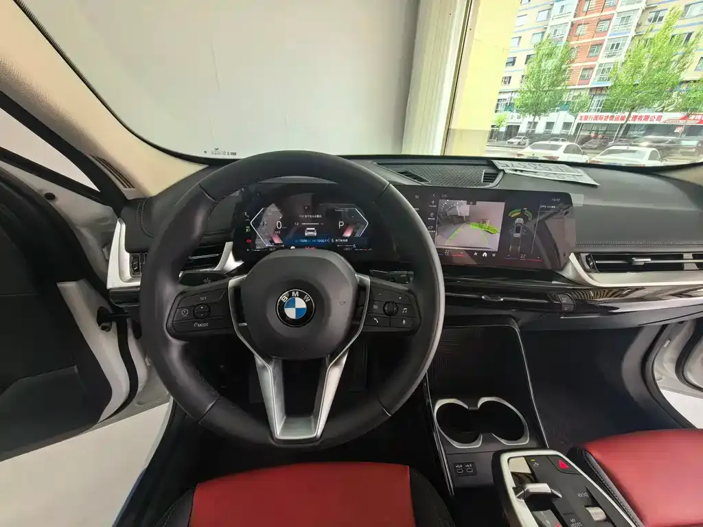 BMW X1 — фото 10
