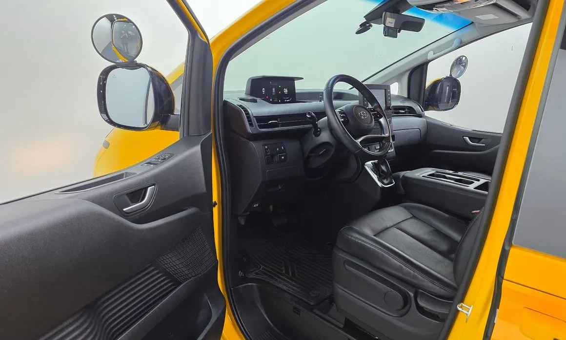 Hyundai Staria — фото 2