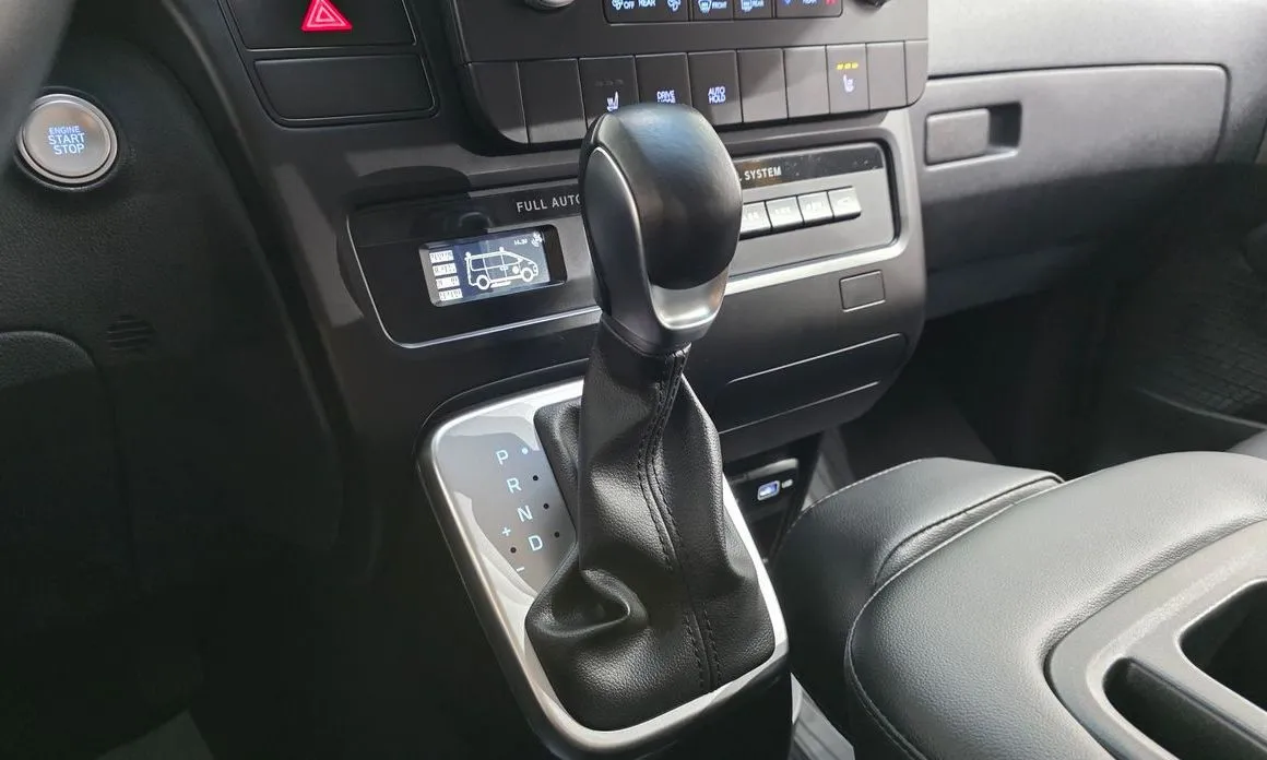Hyundai Staria — фото 4
