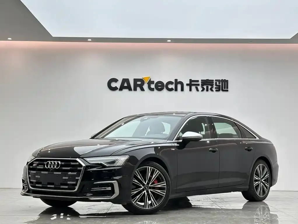 Audi A6L — фото 1