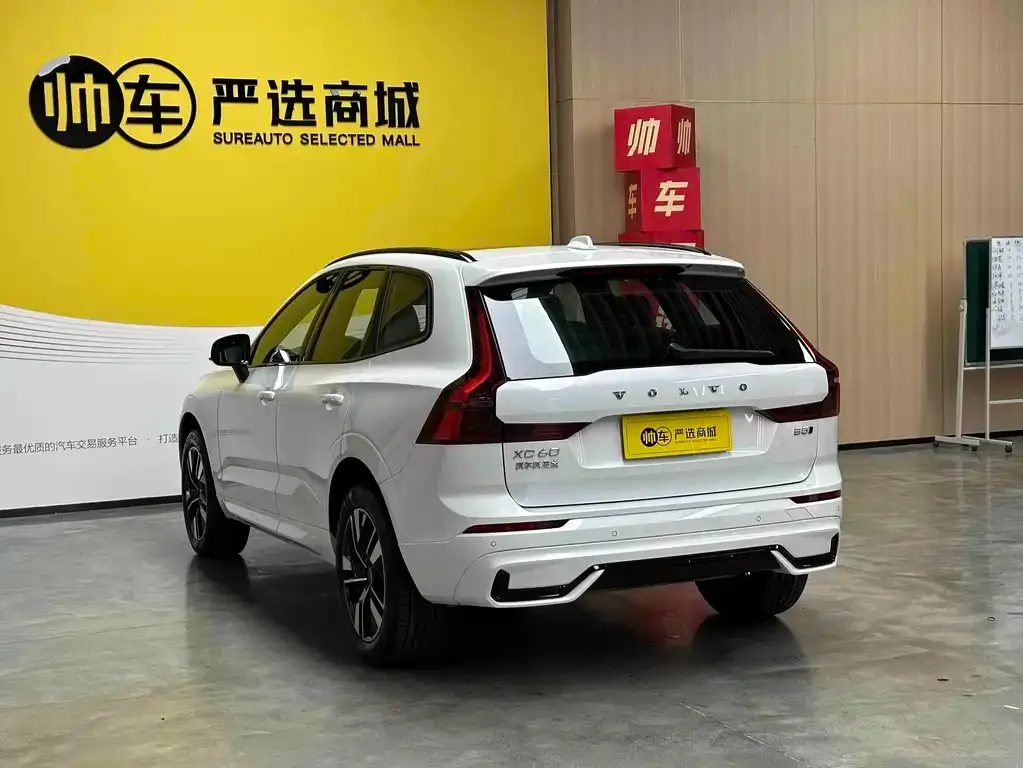 Volvo XC60 — фото 2