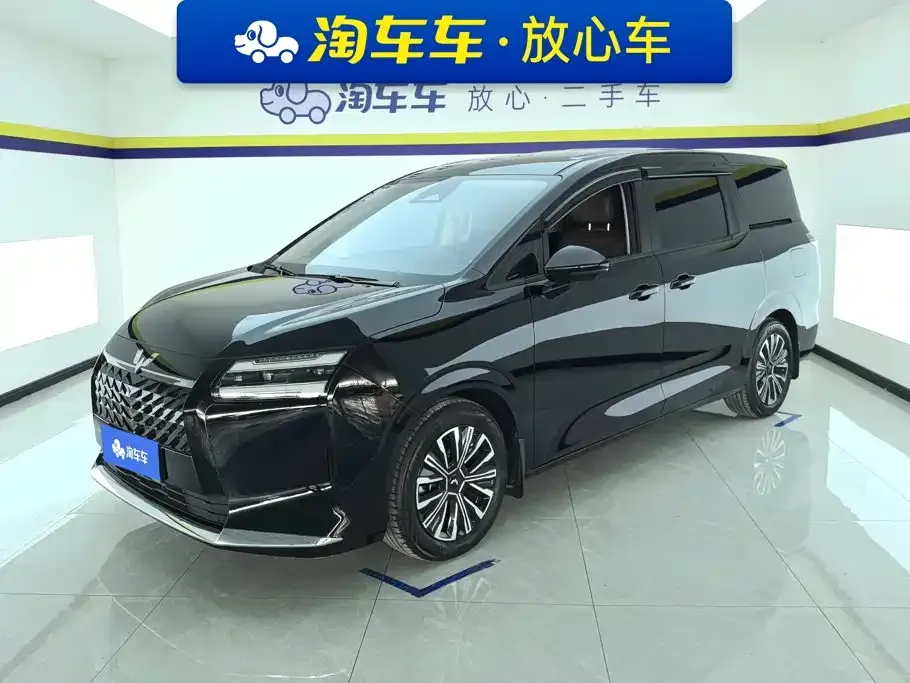 Wuling Xingguang 730 New Energy — фото 1