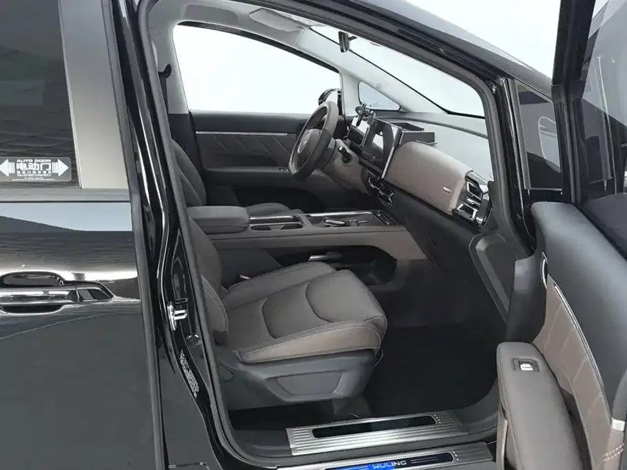 Wuling Xingguang 730 New Energy — фото 6