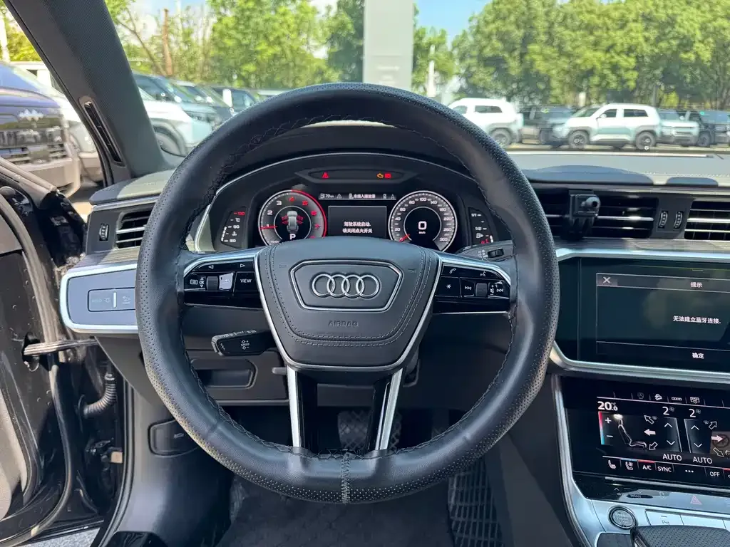 Audi A6L — фото 8
