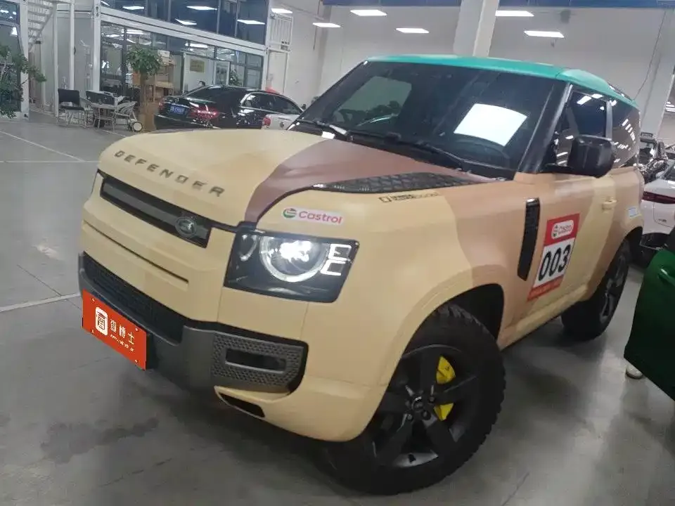Land Rover Defender — фото 1