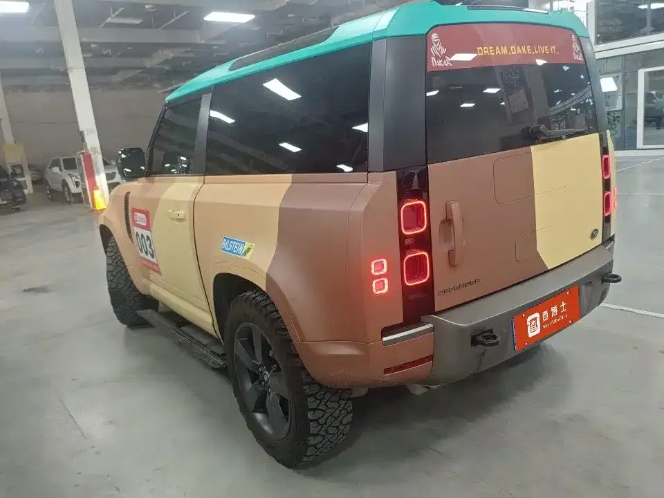 Land Rover Defender — фото 4