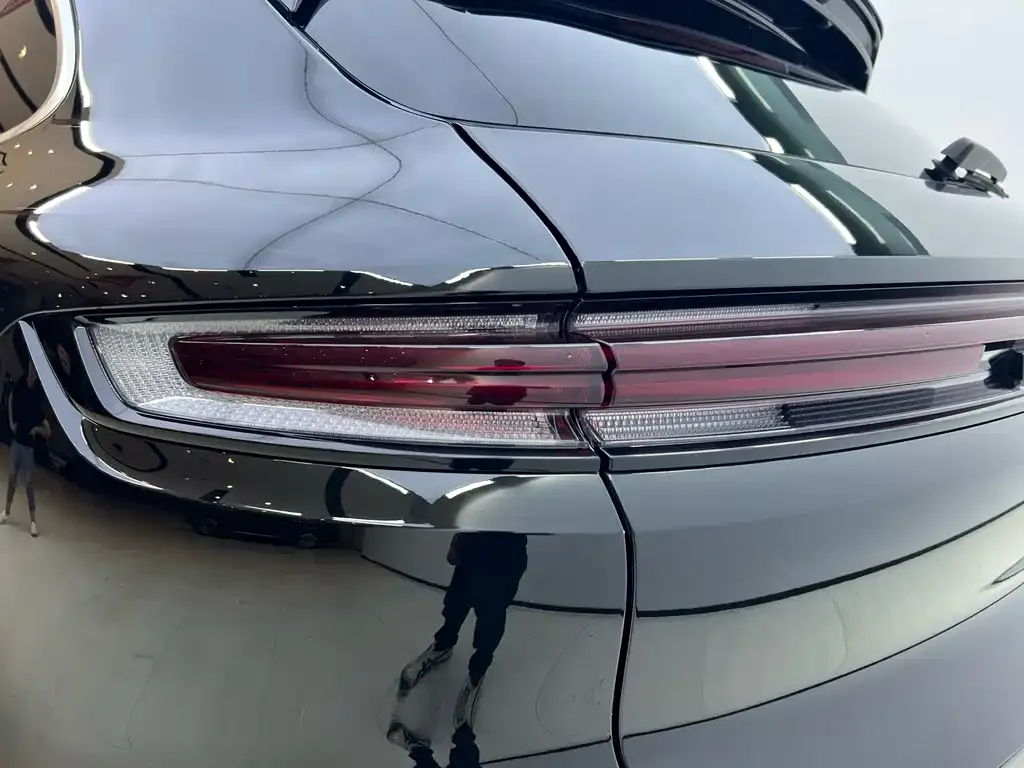 Porsche Cayenne Hybrid — фото 7