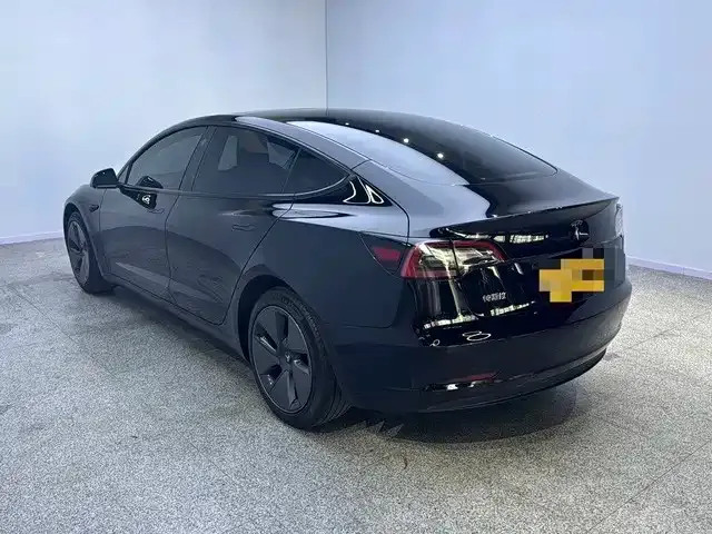 Tesla Model 3 — фото 5