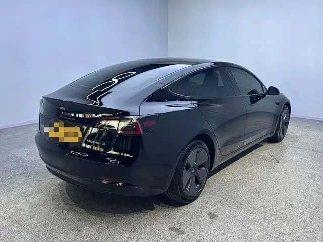 Tesla Model 3 — фото 4