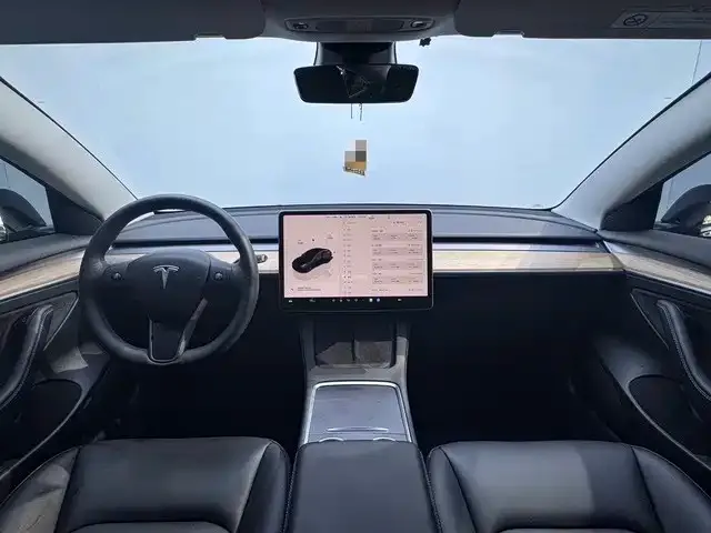 Tesla Model 3 — фото 8