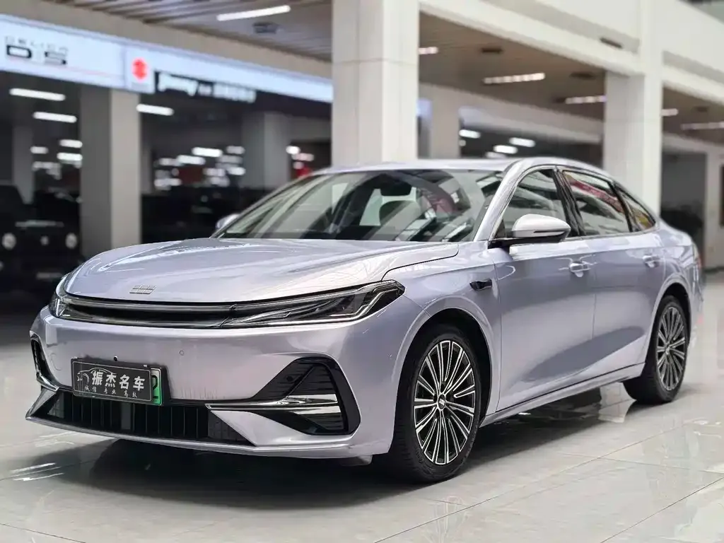 Geely Galaxy A7 EM — фото 1