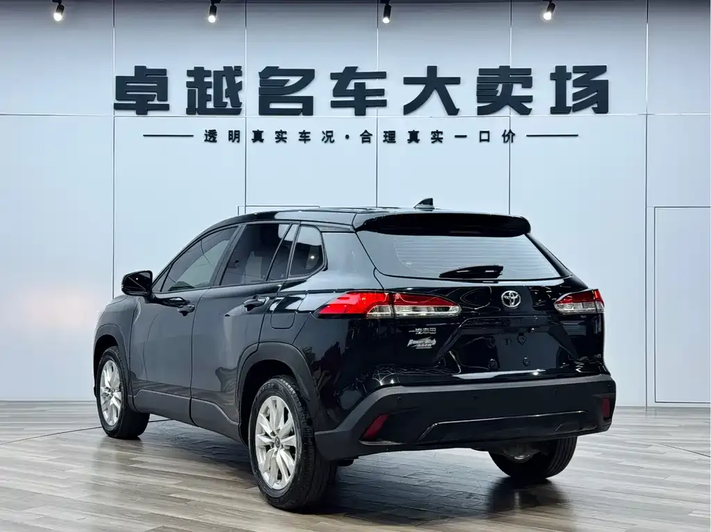 Toyota Corolla Cross — фото 10