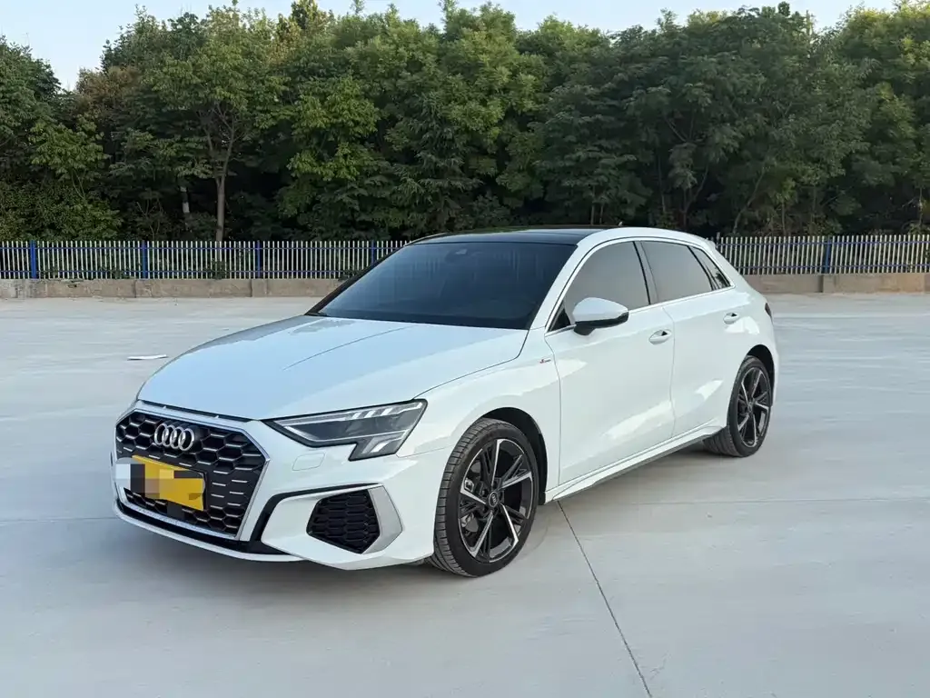 Audi A3 — фото 1