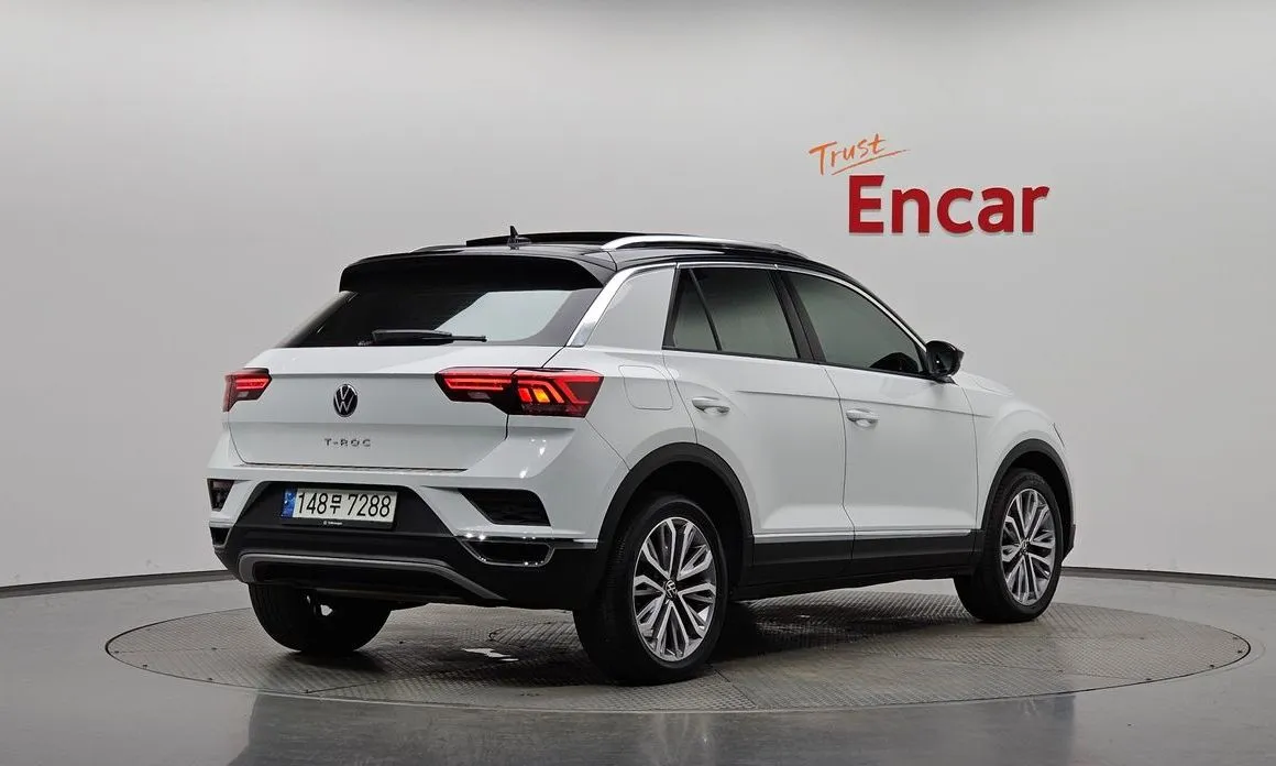 Volkswagen T-Roc — фото 10
