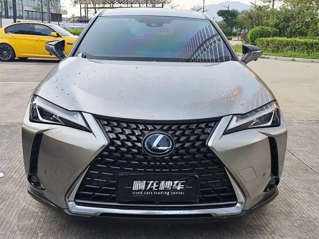Lexus UX — фото 4