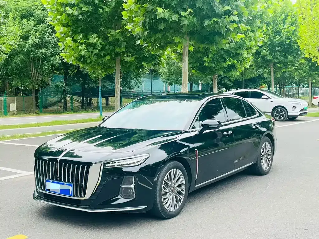 Hongqi H5 — фото 1