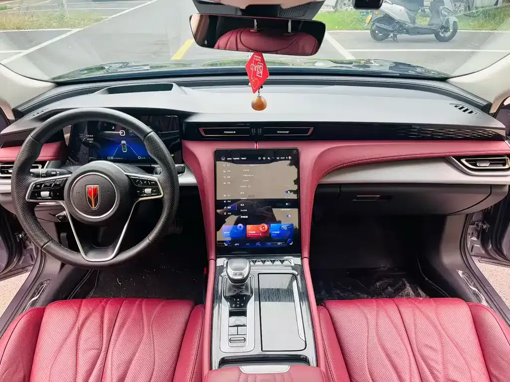Hongqi H5 — фото 2