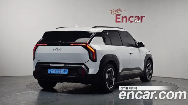 Kia EV3 — фото 7