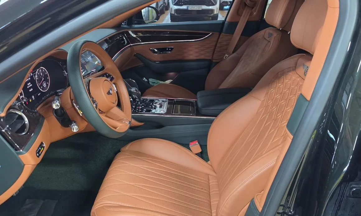 Bentley Flying Spur — фото 7