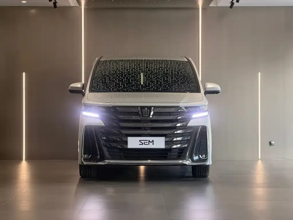 Toyota Vellfire — фото 2