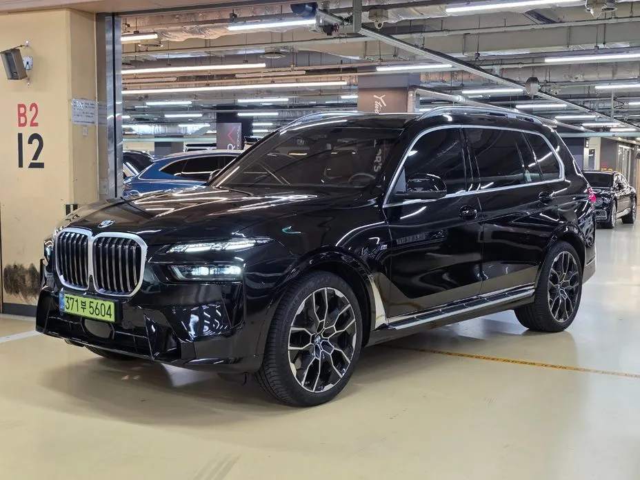 BMW X7 — фото 1