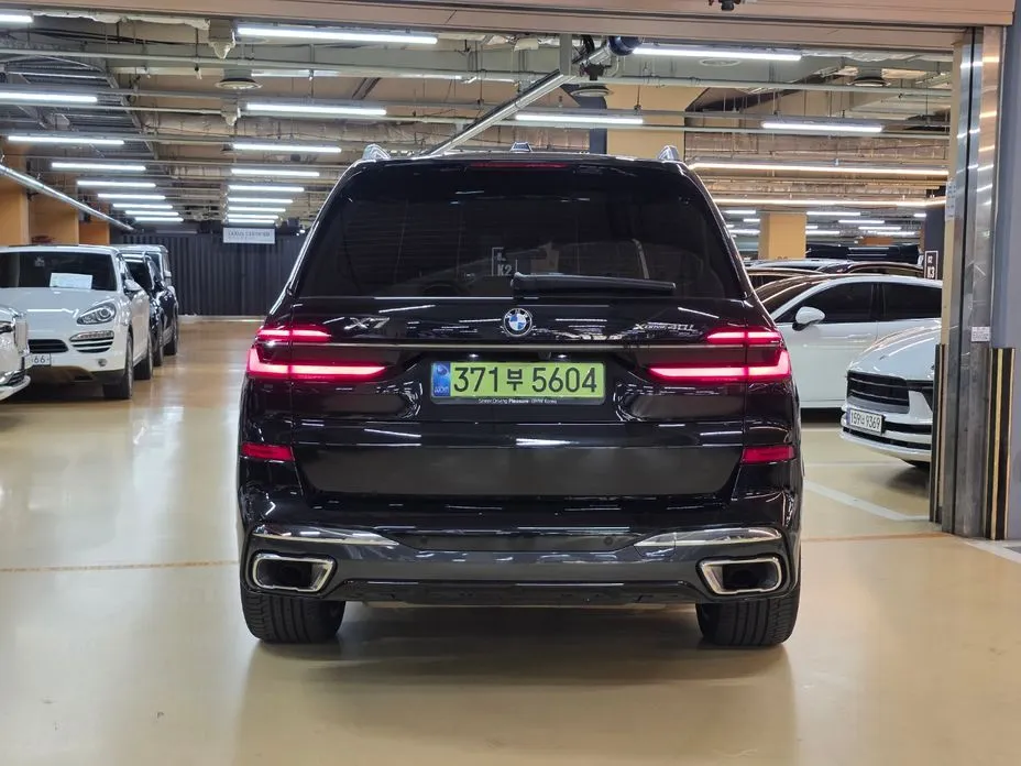 BMW X7 — фото 2