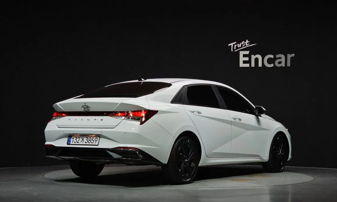 Hyundai AVANTE — фото 2