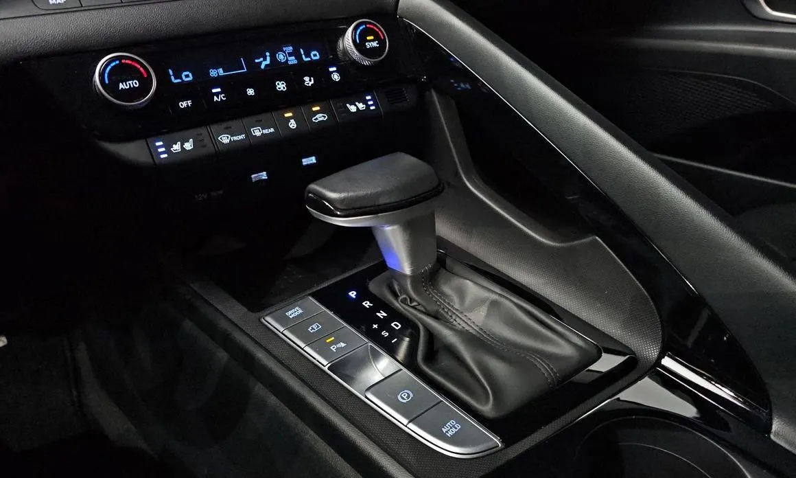 Hyundai AVANTE — фото 9