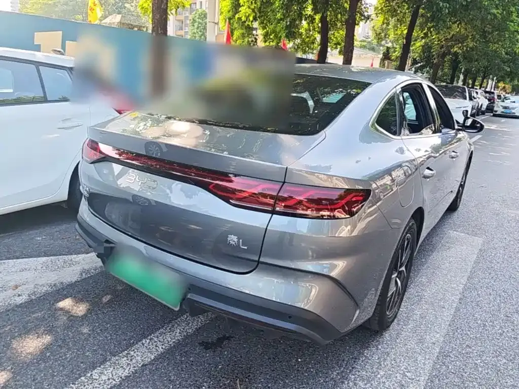 BYD Qin L — фото 9