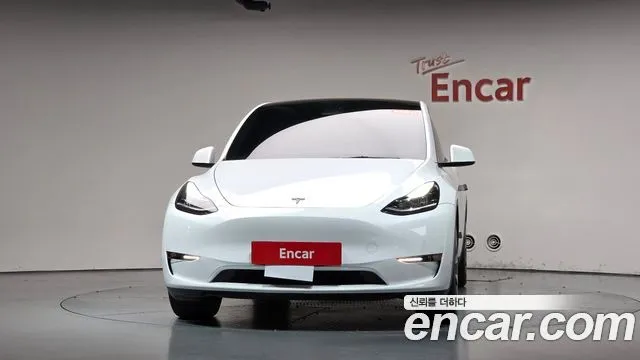 Tesla Model Y — фото 3