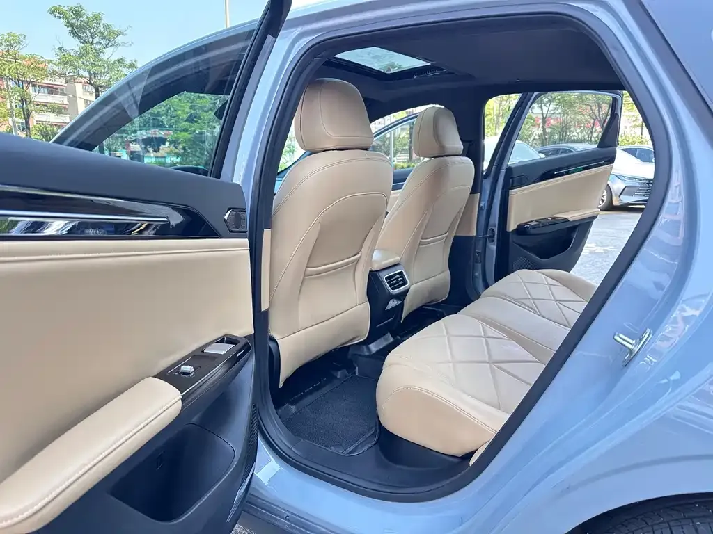 Geely Galaxy L6 — фото 2