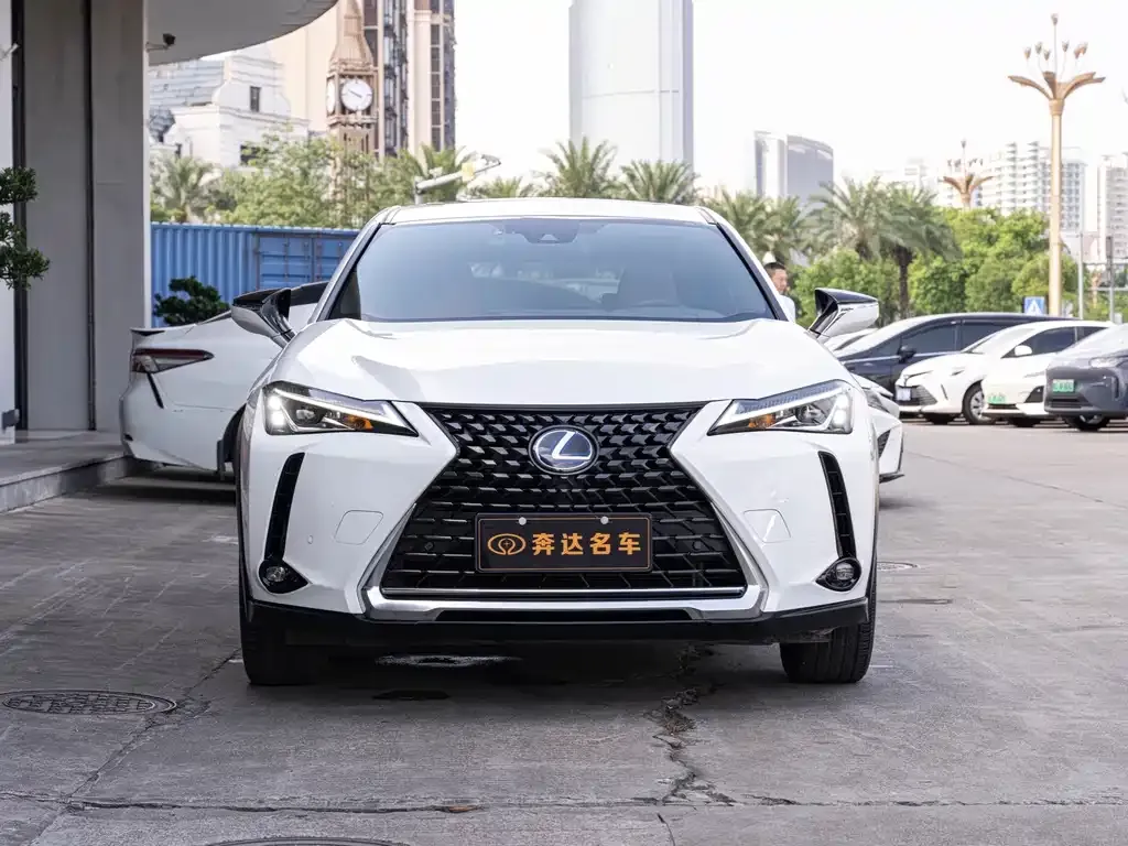 Lexus UX — фото 3