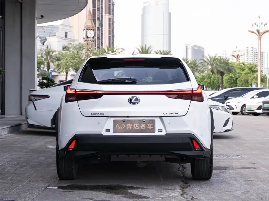 Lexus UX — фото 7