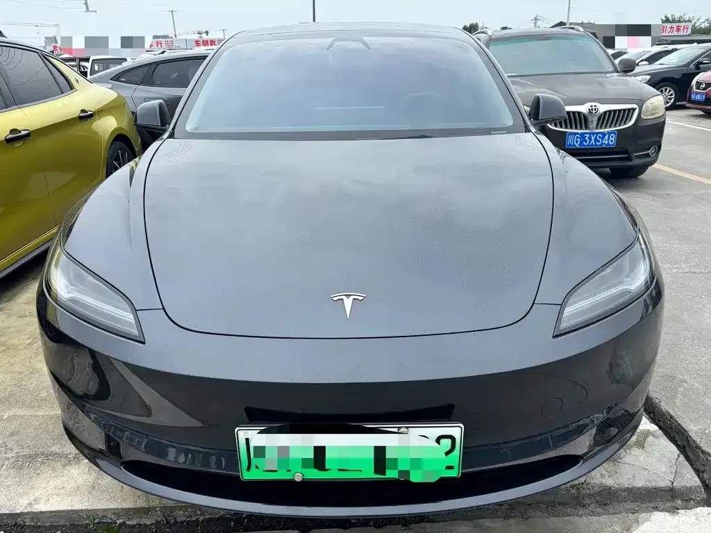 Tesla Model 3 — фото 8