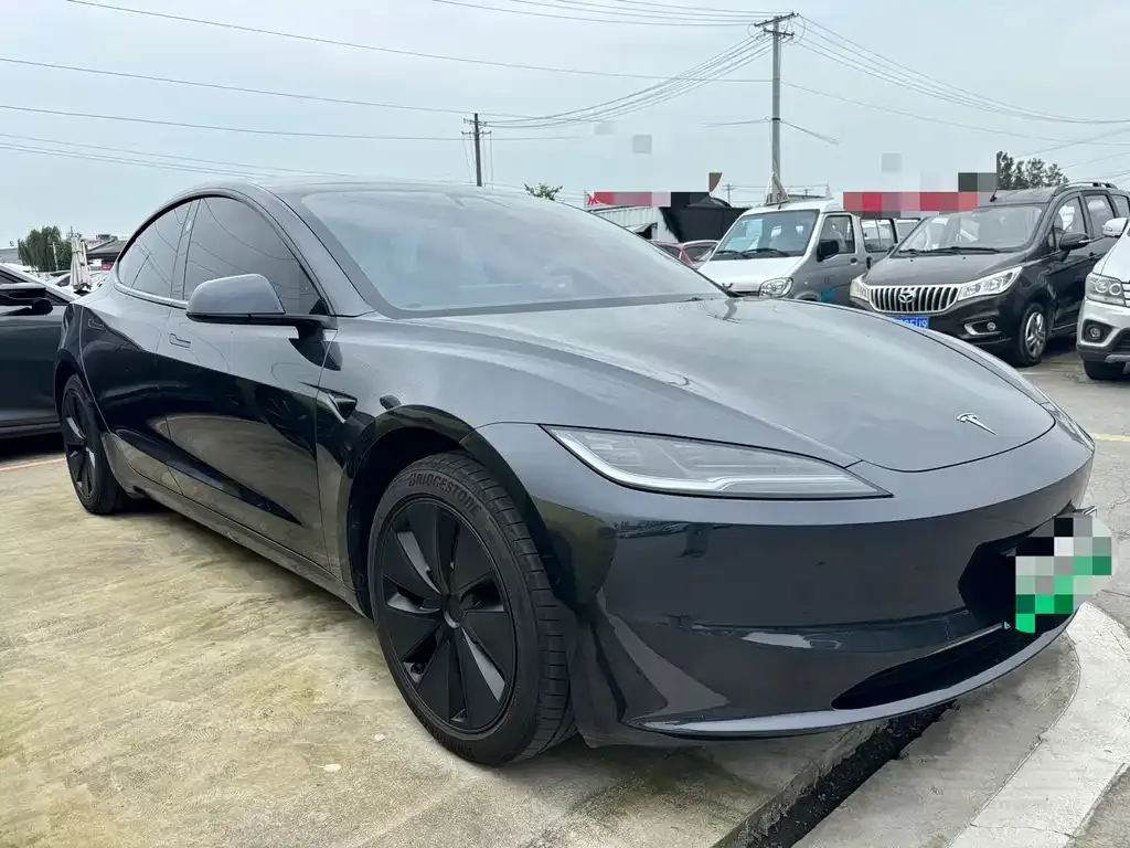 Tesla Model 3 — фото 7
