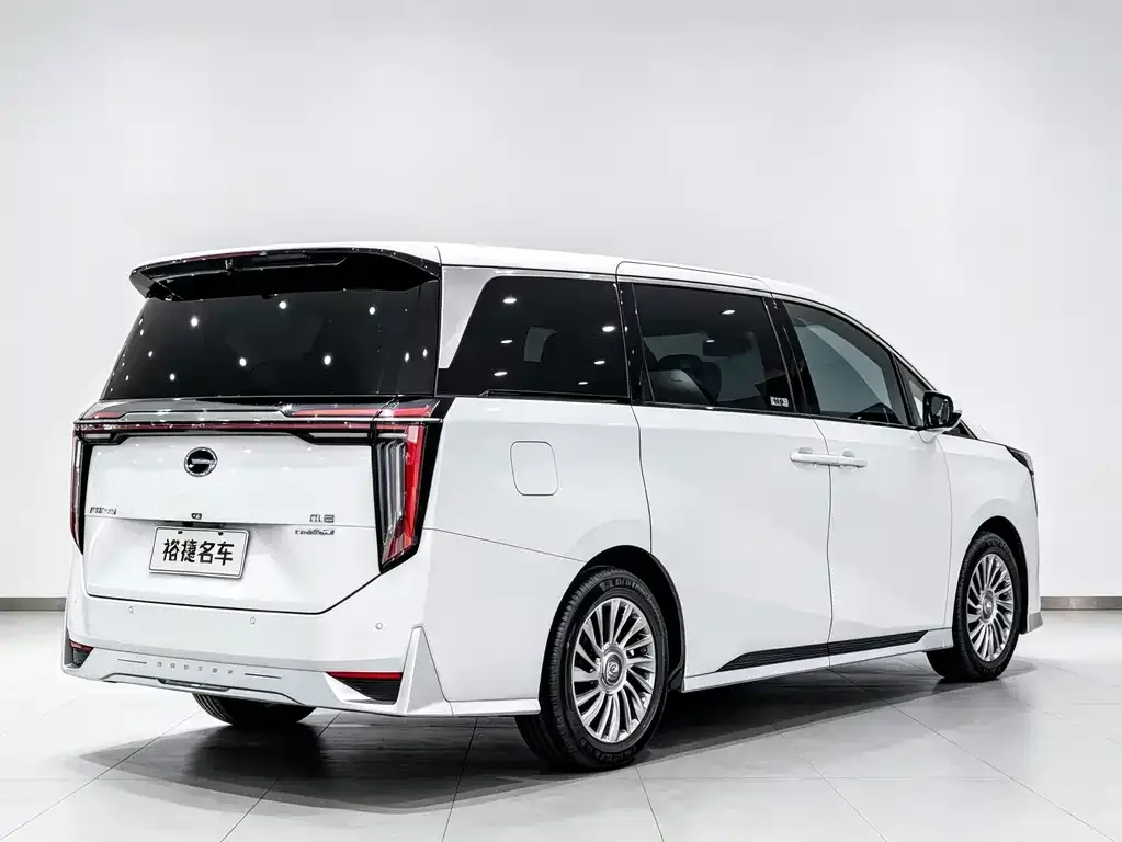 GAC Motor Trumpchi M8 — фото 10