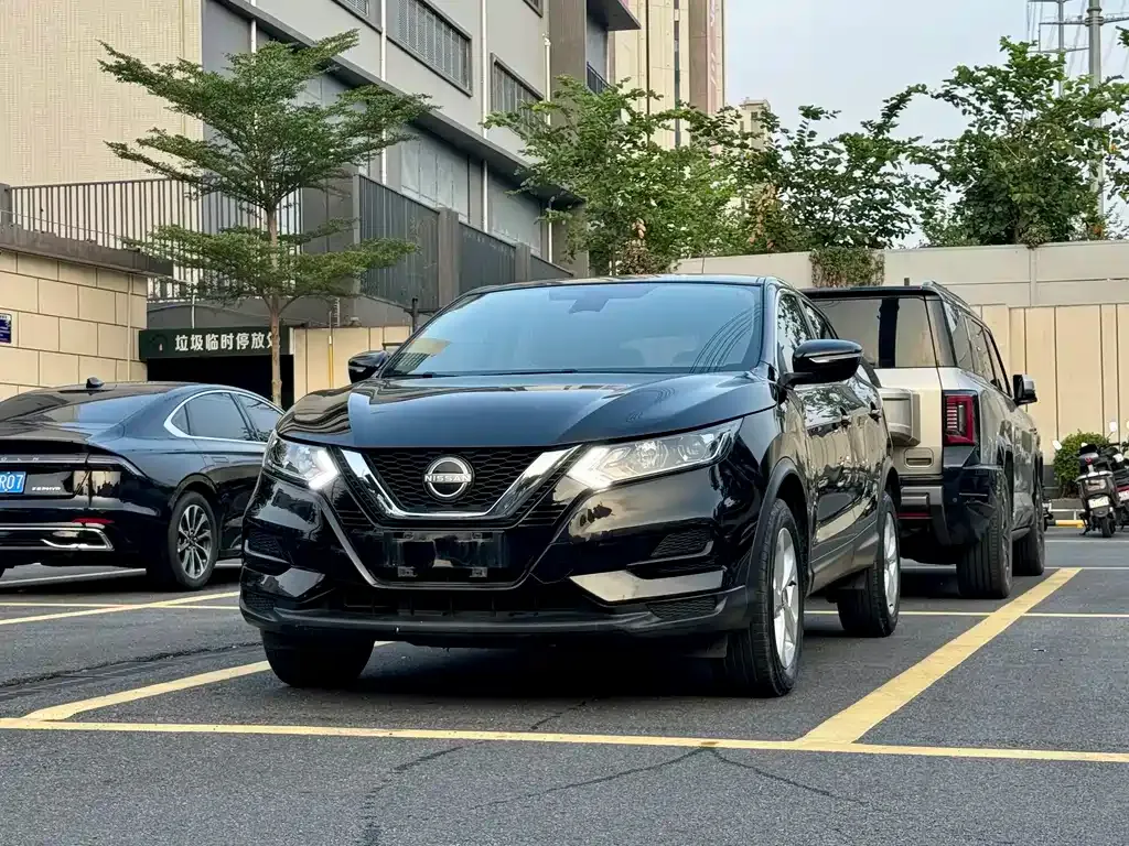Nissan Qashqai — фото 4