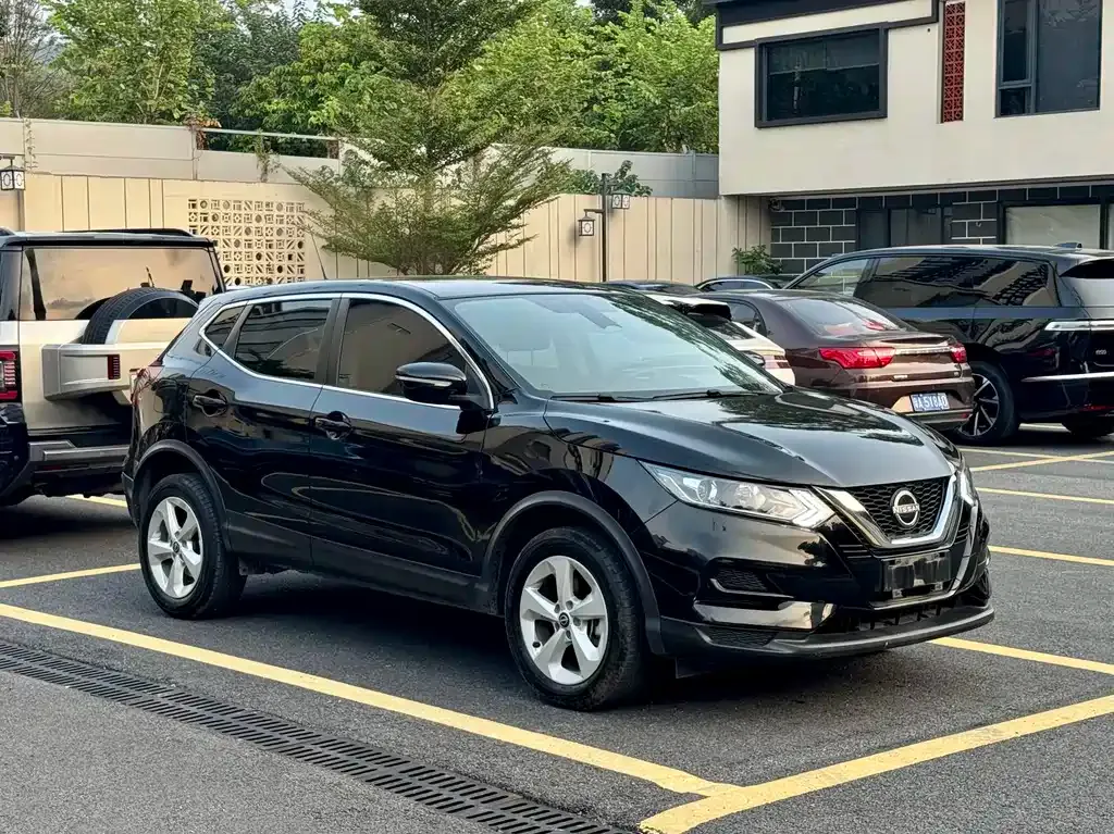 Nissan Qashqai — фото 8