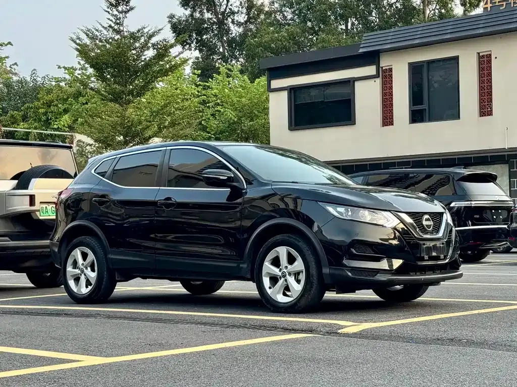 Nissan Qashqai — фото 9
