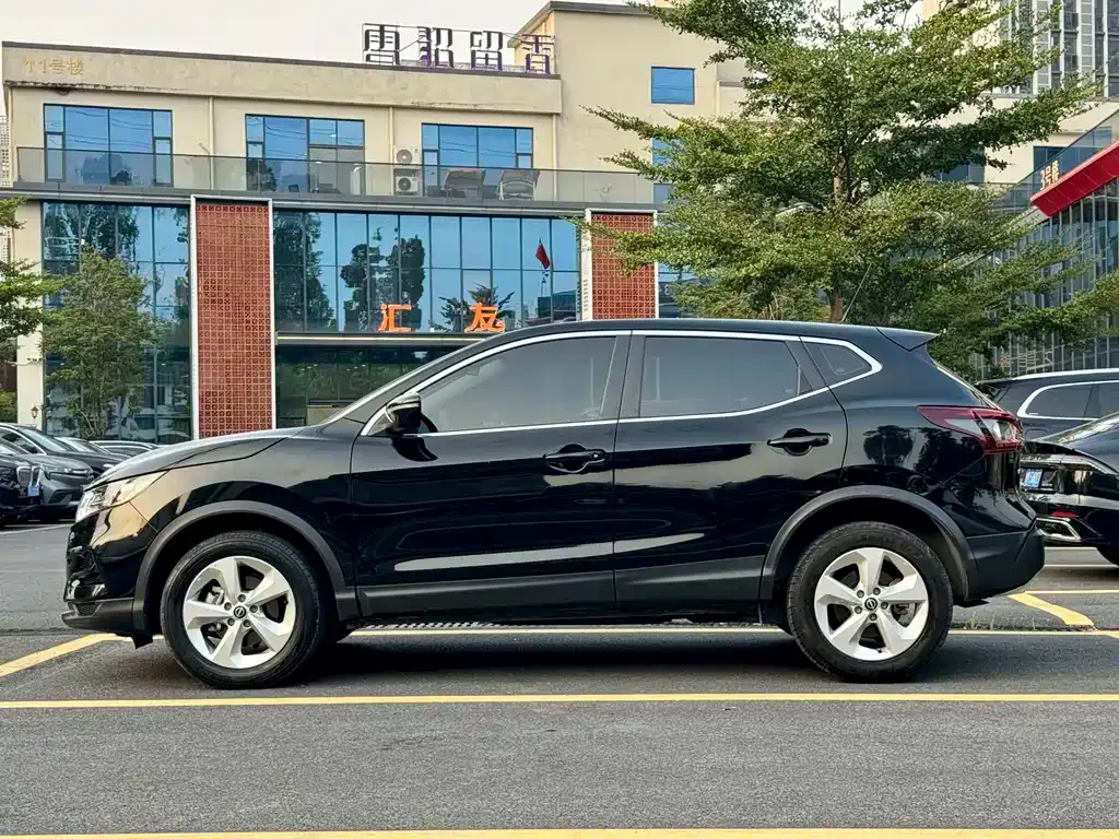 Nissan Qashqai — фото 3