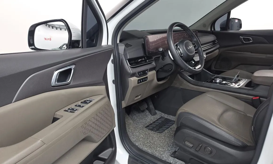 Kia Carnival — фото 10