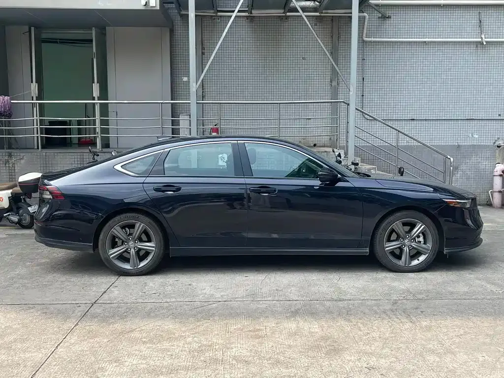 Honda Accord New Energy — фото 10