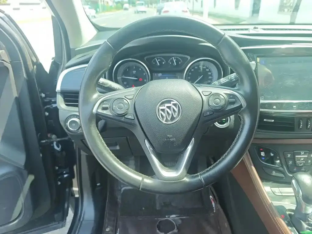 Buick Envision Plus — фото 9