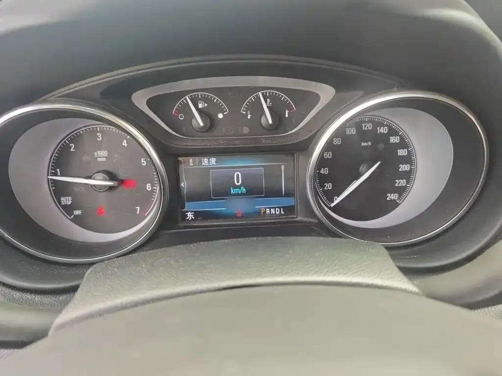 Buick Envision Plus — фото 10