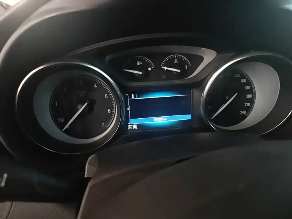 Buick Envision Plus — фото 3