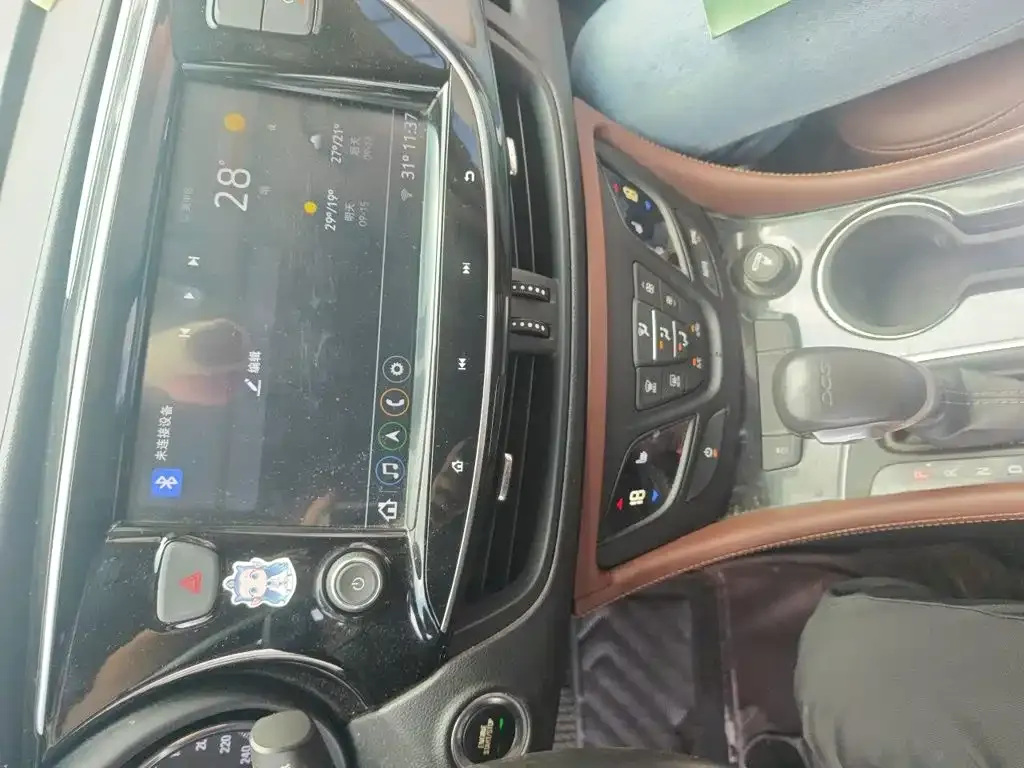 Buick Envision Plus — фото 7