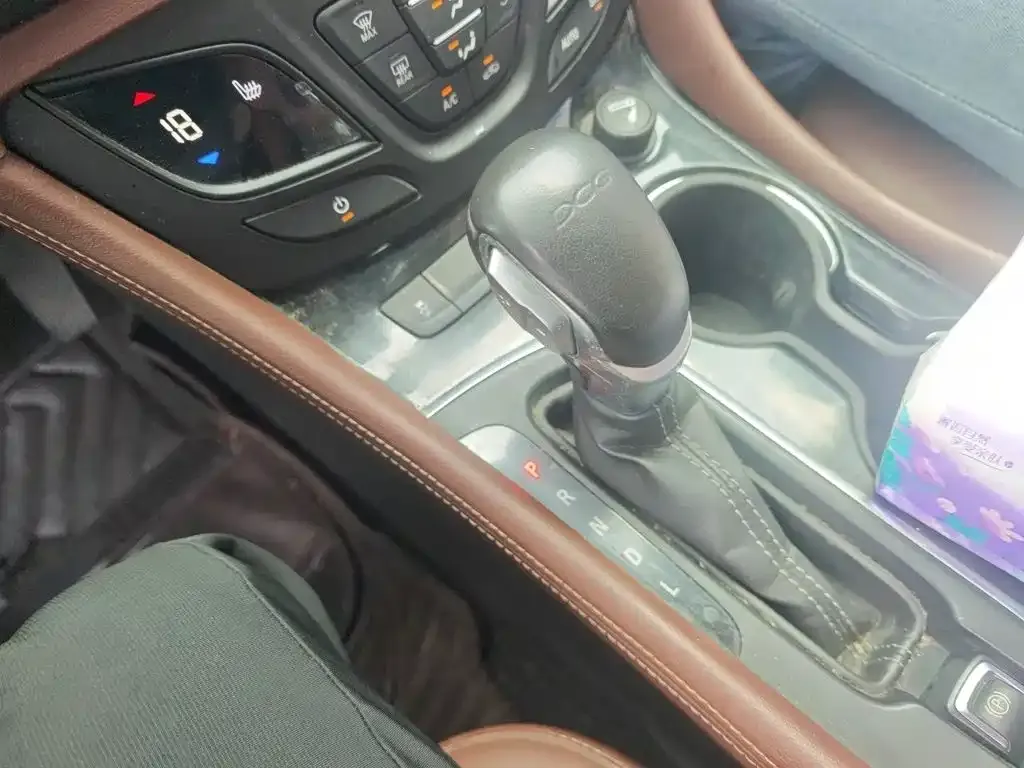Buick Envision Plus — фото 4